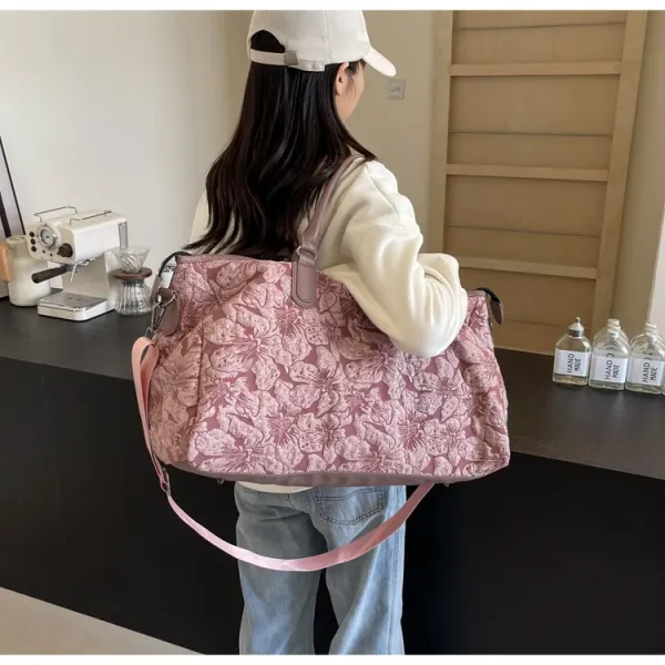 Design Floral Embossed Black Duffle Bag - 20