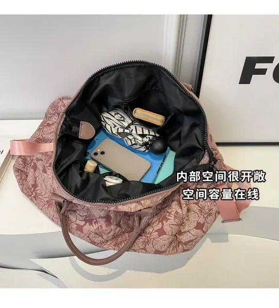 Design Floral Embossed Black Duffle Bag - 8