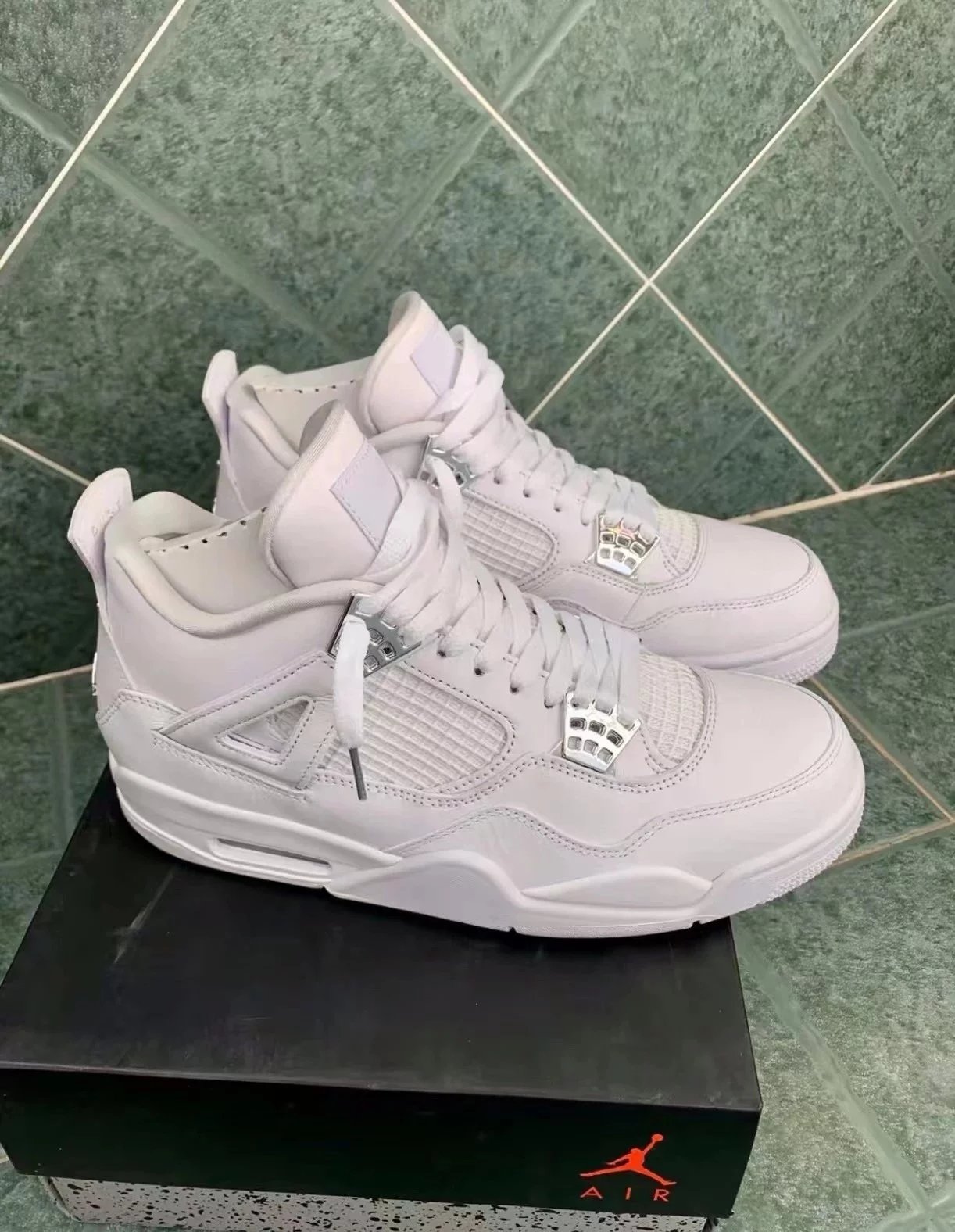 All White (Pure Original Version)
