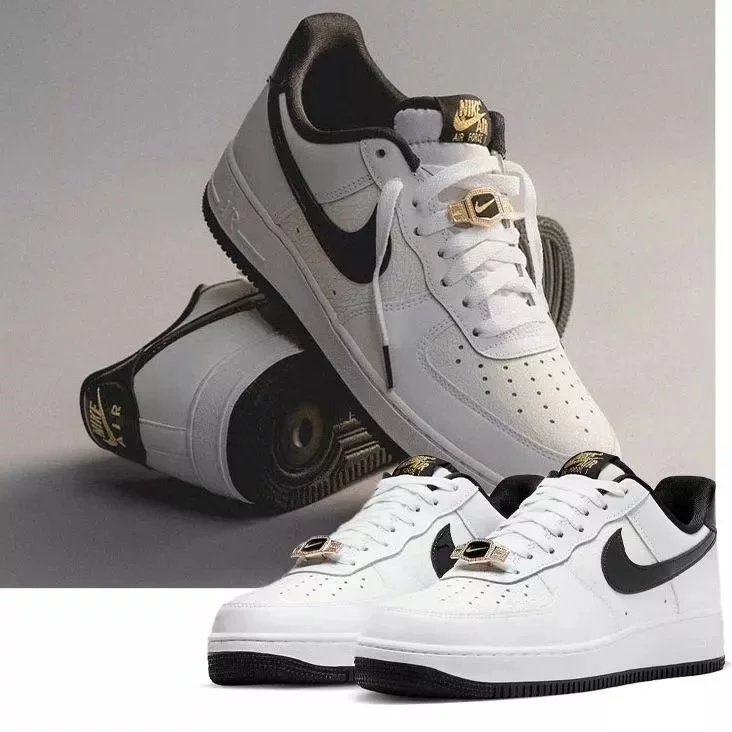 White, black and gold buckle (pure original version)