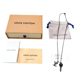 thumbnail for 8065 L* key letter necklace, necklace cost-effective king, casual gentleman's style, Logo letter with key pendant, key blade inlaid with three not too dazzling diamonds low-key luxury, the whole necklace is a black and distressed design, the texture is super good-looking, not easy to hit the model, accessories pendant regardless of gender, girls wear...