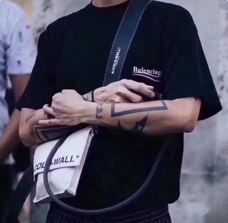 Vetements T-Shirts - Fashionable Streetwear Designs