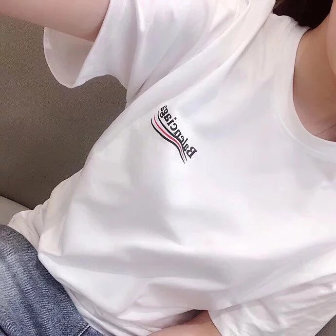 Vetements T-Shirts - Fashionable Streetwear Designs