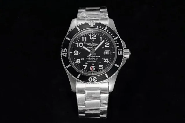 Breitling Chronomat and Navitimer product detail image 10