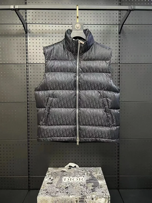 Dior Down Jackets Hooded monogram puffer jacket product detail image 5