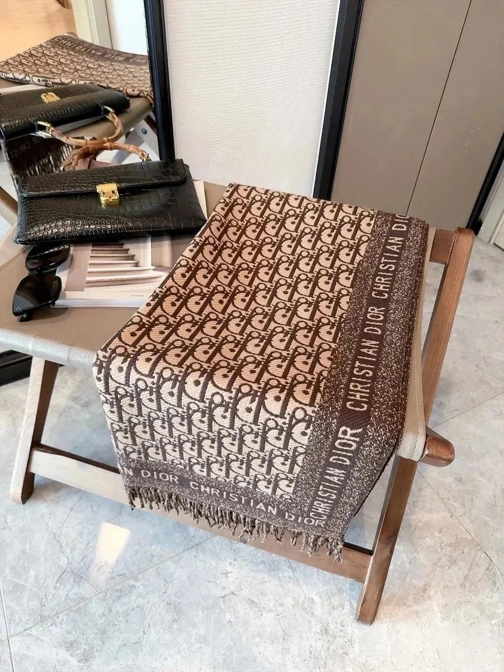 Product view 16
