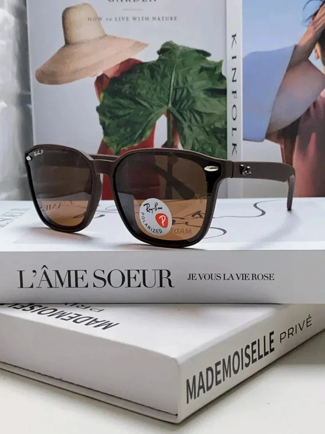 Louis Vuitton Eyewear Oversized square sunglasses product detail image 6