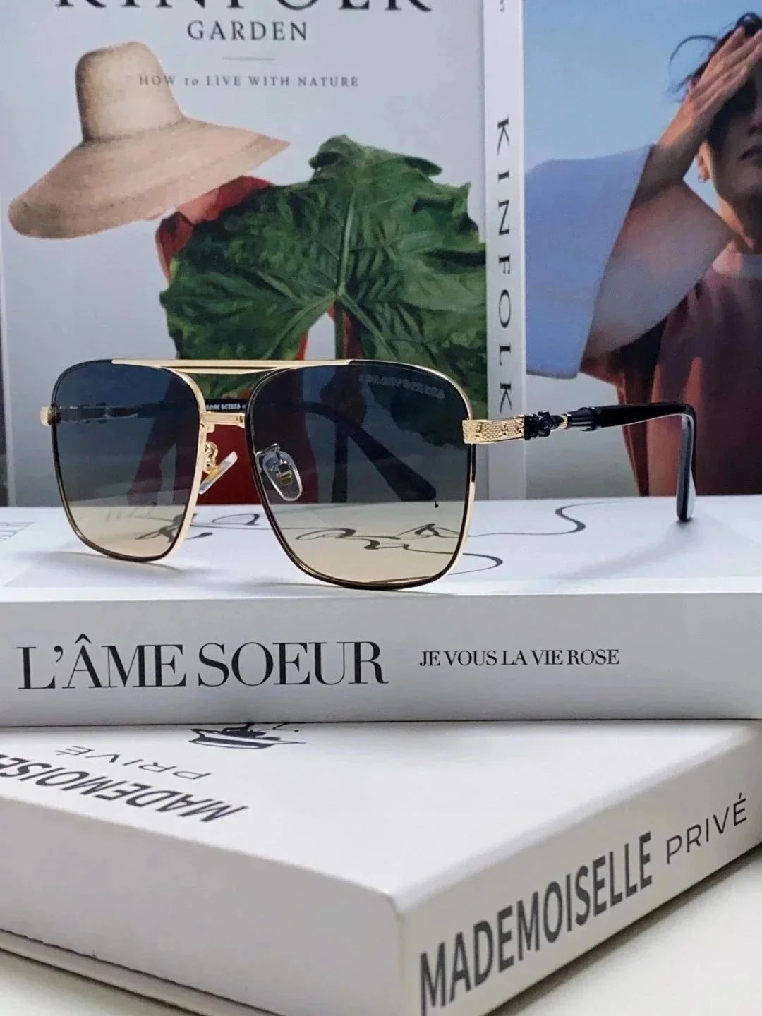 Louis Vuitton Eyewear Oversized square sunglasses image 10