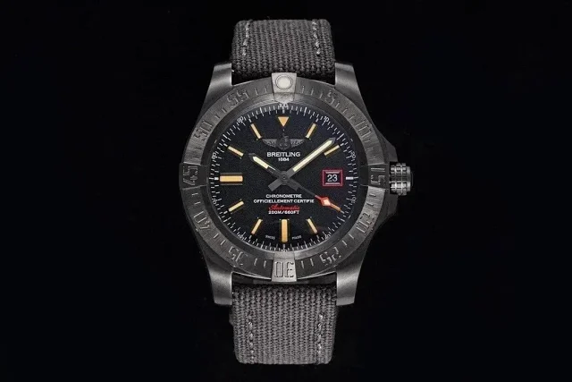 Breitling Chronomat and Navitimer product detail image 8