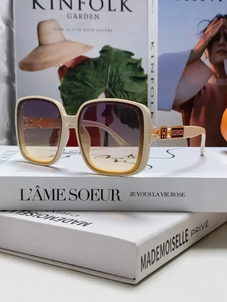Louis Vuitton Cat-Eye Sunglasses Pink Transparent Frame with Gradient Brown Lenses - 8