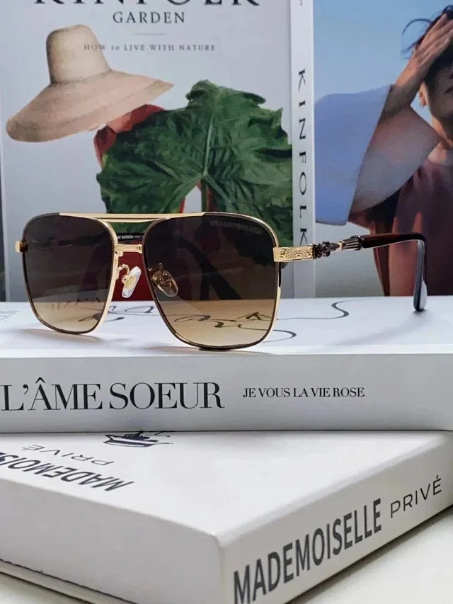 Louis Vuitton Eyewear Oversized square sunglasses product detail image 9