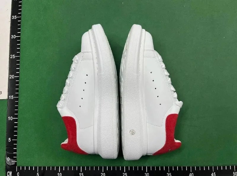 Alexander McQueen Oversized Sn