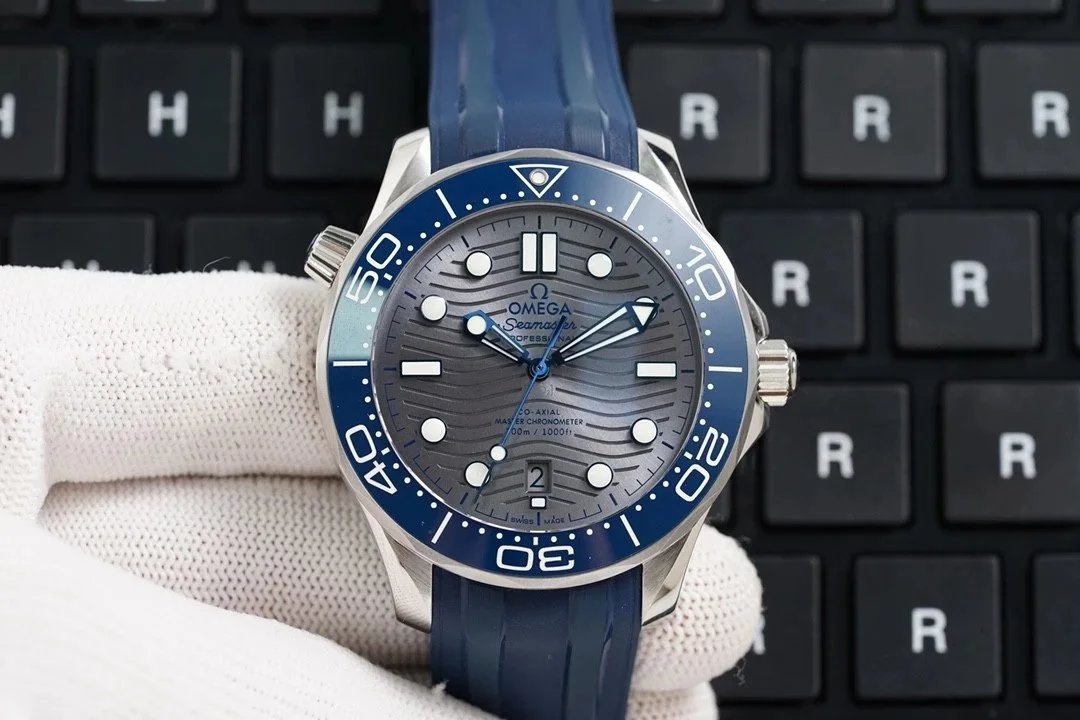 Omega Seamaster 300m 1:1 Replica, Seamaster 007, The World Is Not Enough, Commander Series, Panda Dial, Full Series Full Colors Available, Seagull Automatic Mechanical Watch Stable and Durable