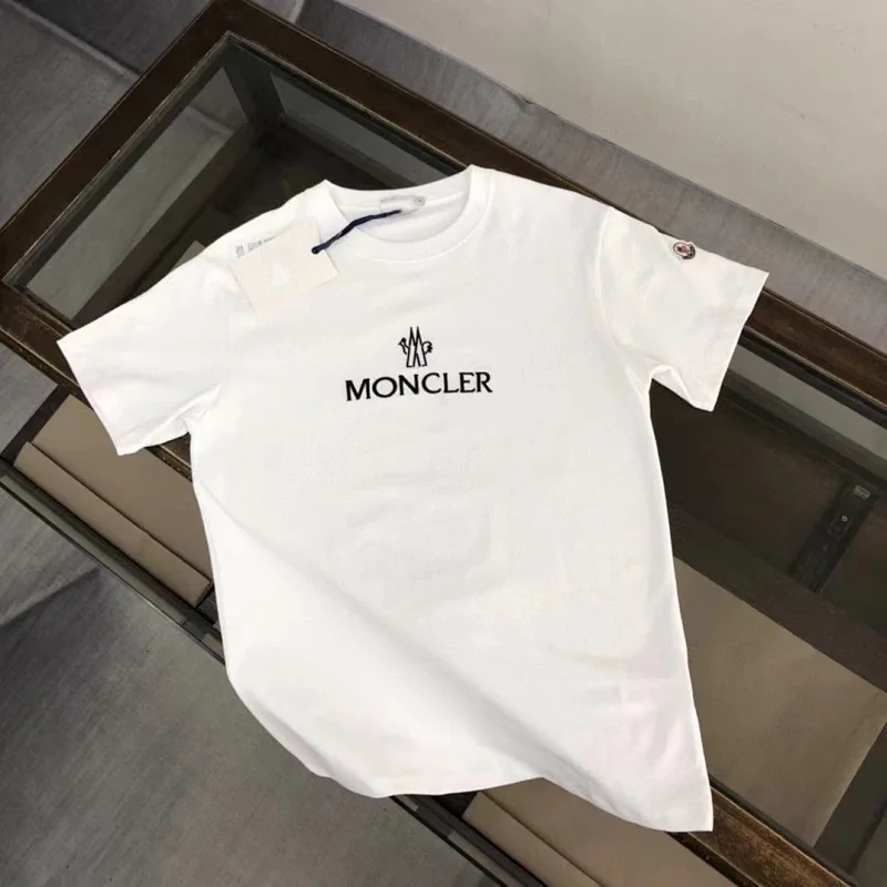 04Moncler