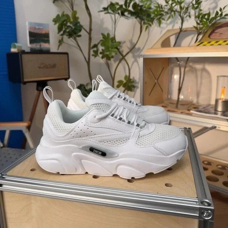 B22 Full White