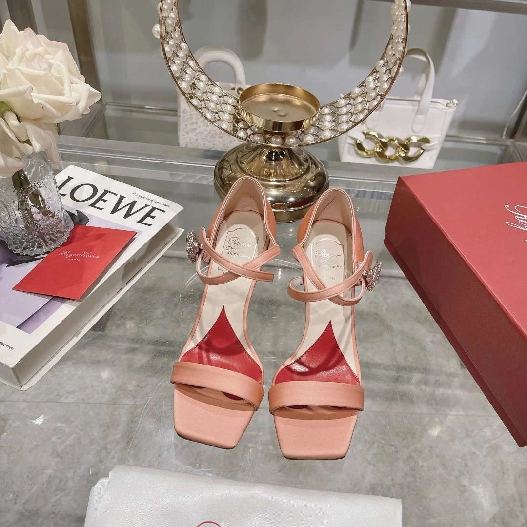 🔥1:1 batch Roger Vivier shoes-1 – QC photos preview | CnFans  | 7505538858