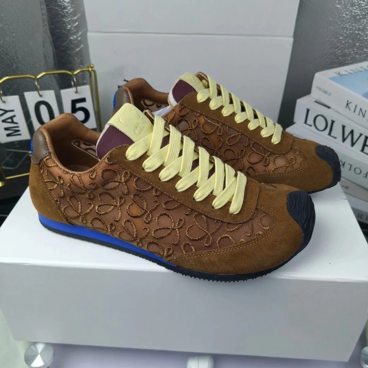 LOEWEW shoes-4