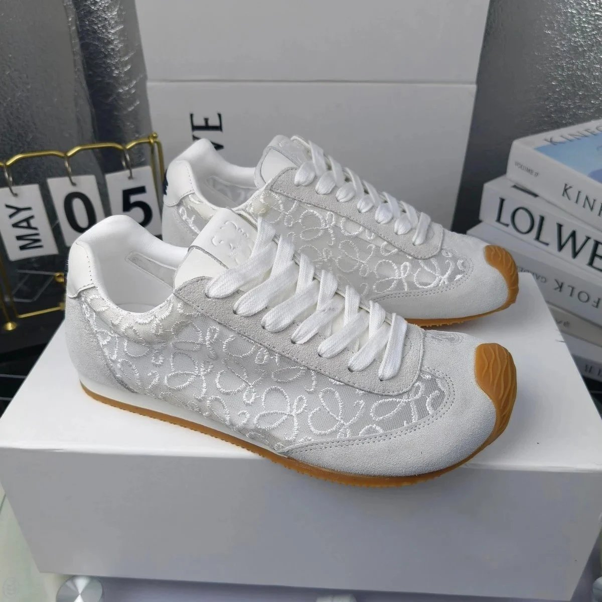 LOEWEW shoes-4