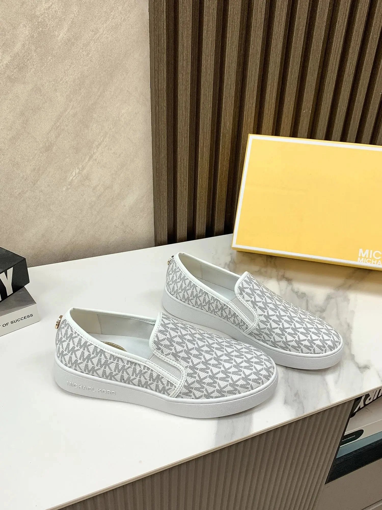 MICHAEL KORS SHOES-11