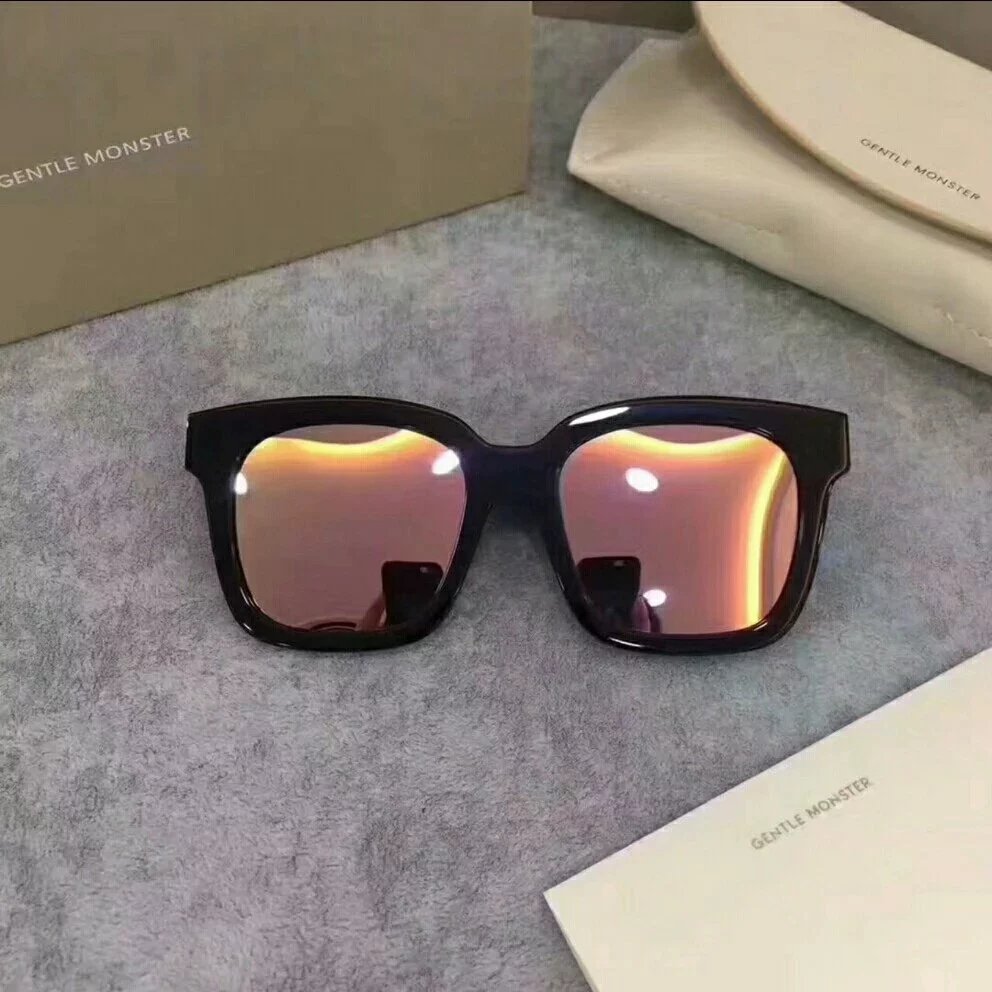 Dreamer hoff black frame pink lenses