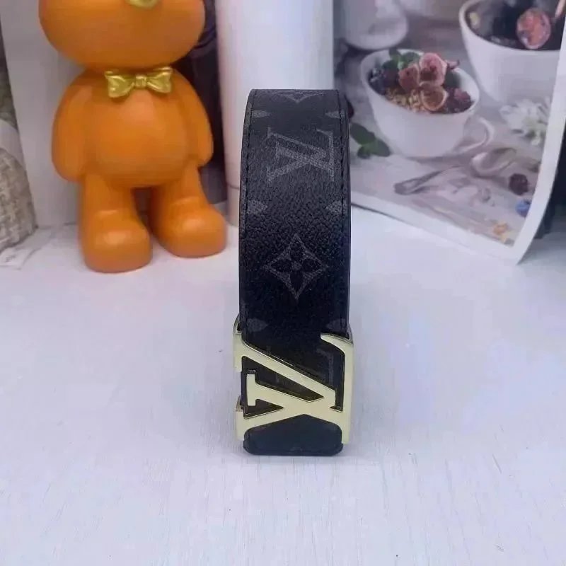 Trendy and versatile belt 88