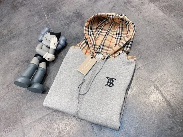 Burberry Hoodies & Sweatshirts Check-Trim Zip Hoodie product detail image 5