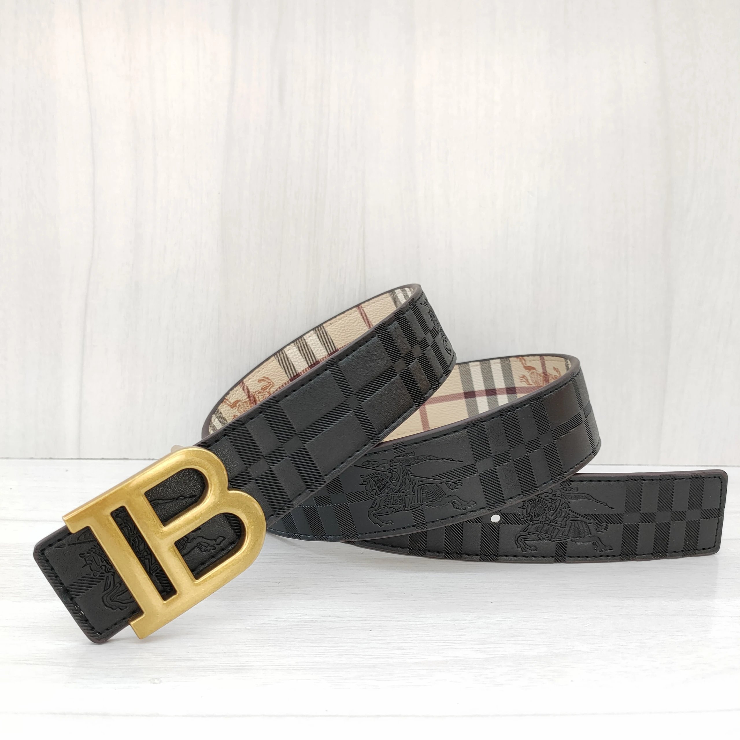 Burberry Belts Engraved monogram buckle — 18