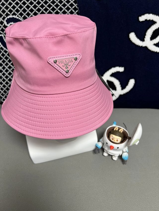 Prada: seller detail photo 7