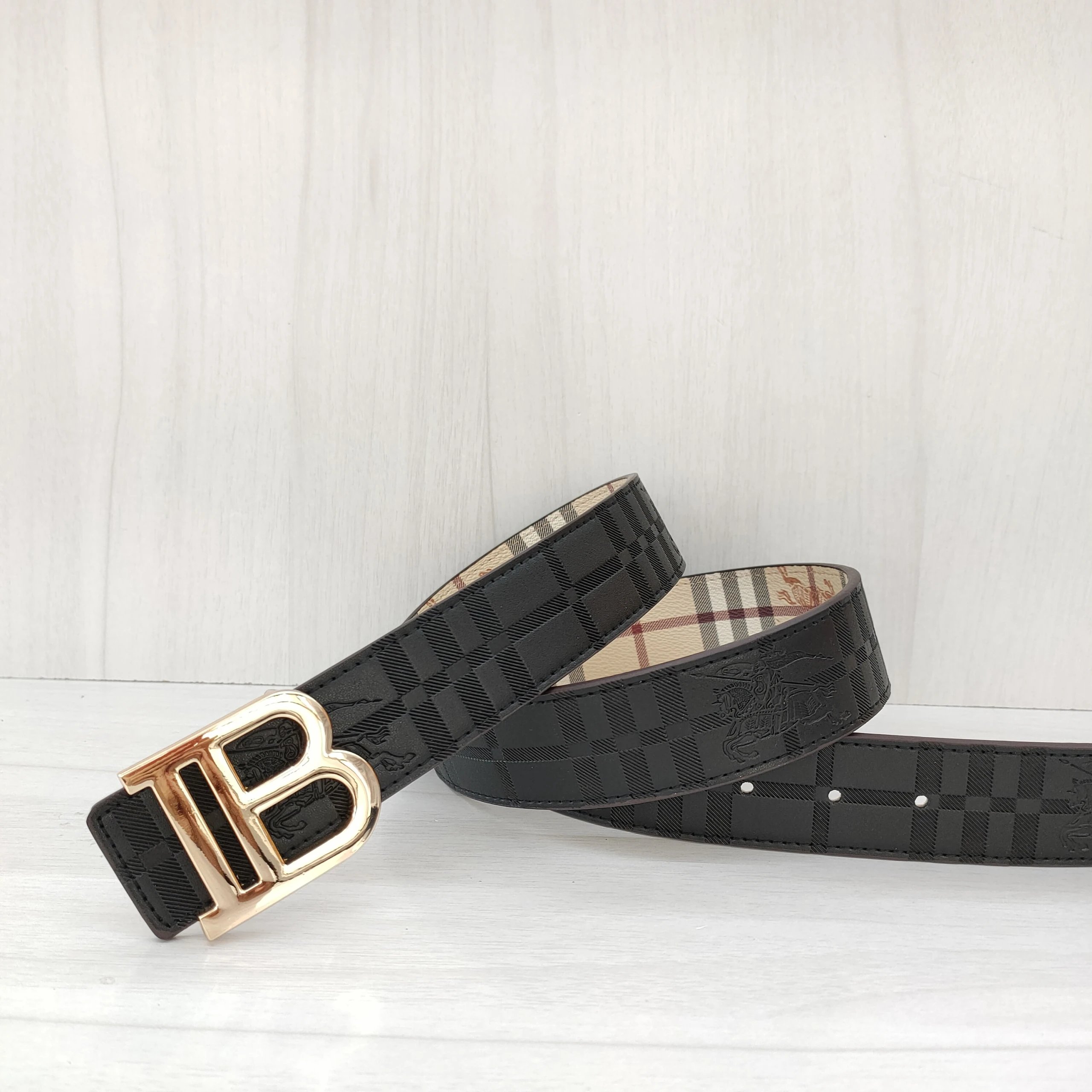 Burberry Belts Engraved monogram buckle — 16