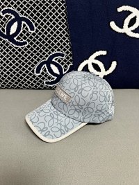 Loewe cap — seller photo 6