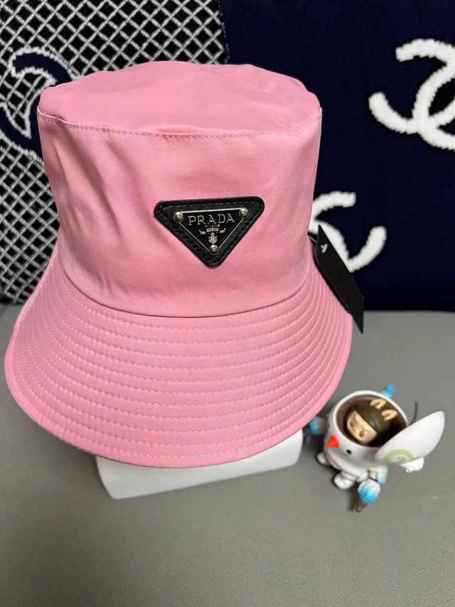 Prada: seller detail photo 6