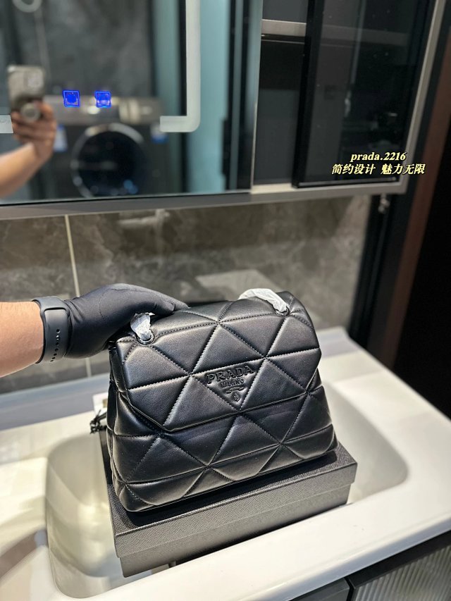 Prada Bag: seller detail photo 5