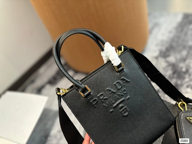 Prada Bag: seller detail photo 12