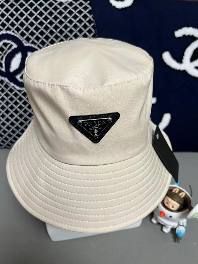 Prada: seller detail photo 4
