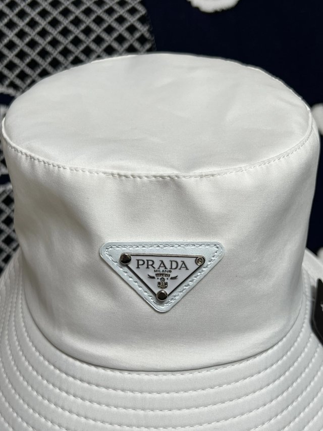 Prada: seller detail photo 12