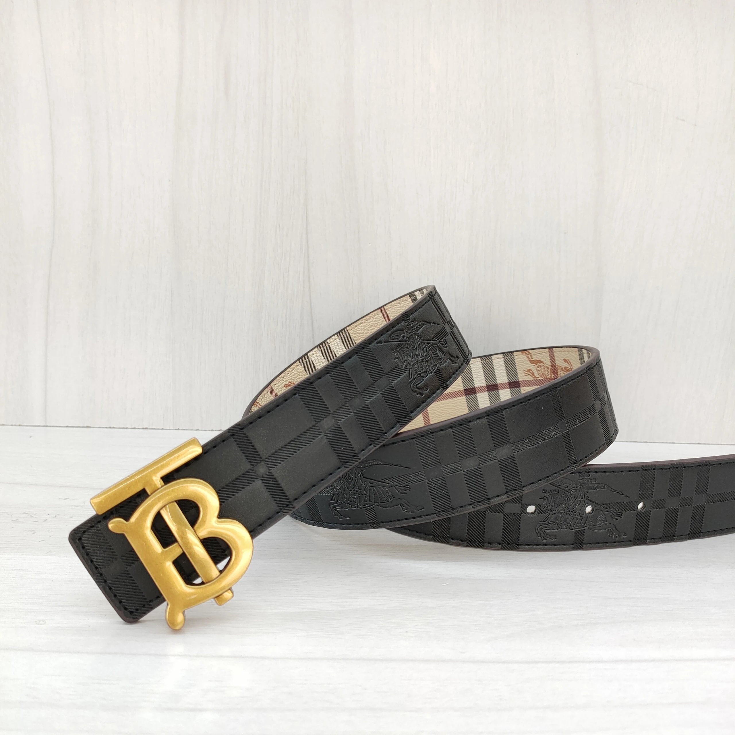 Burberry Belts Engraved monogram buckle — 19