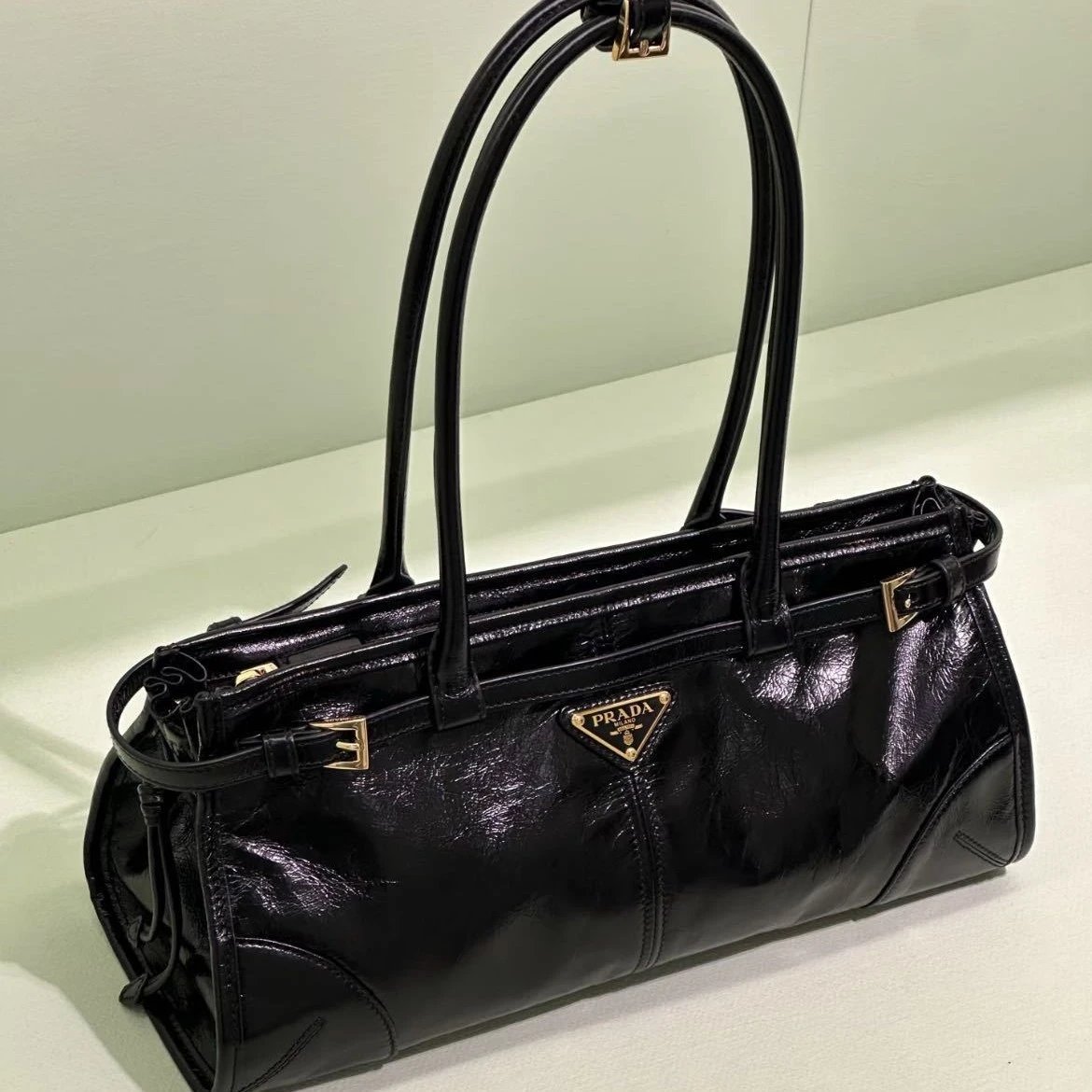 Prada Oil-Waxed Leather Handheld Baguette Bag ()