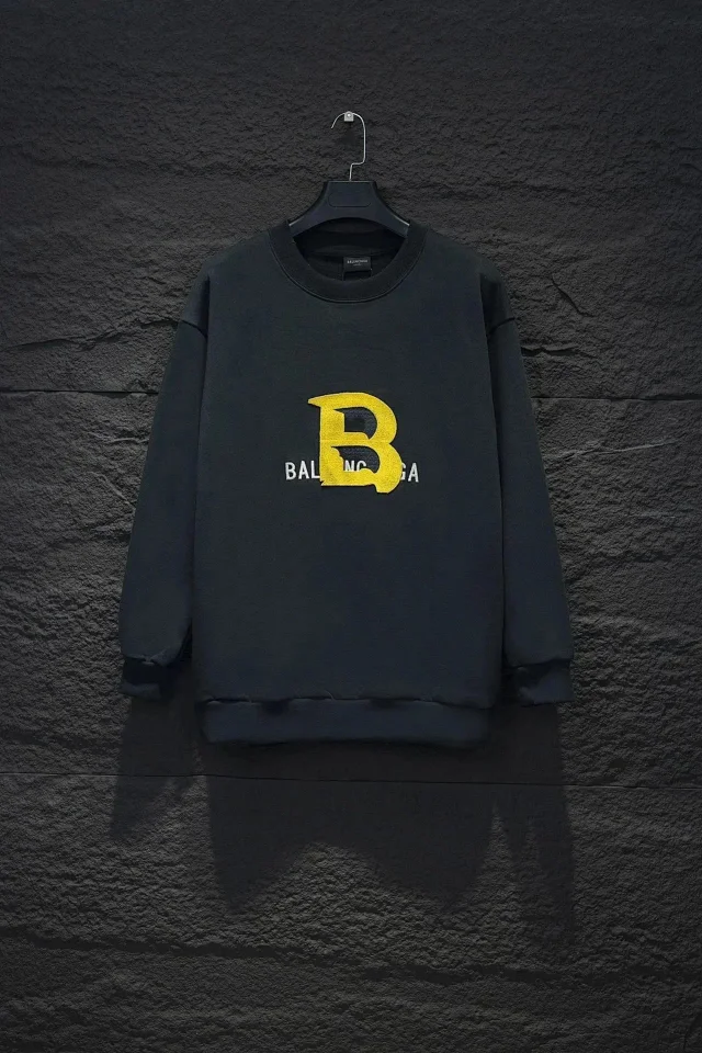 Balenciaga Hoodies & Sweatshirts Assorted logo and product detail image 5