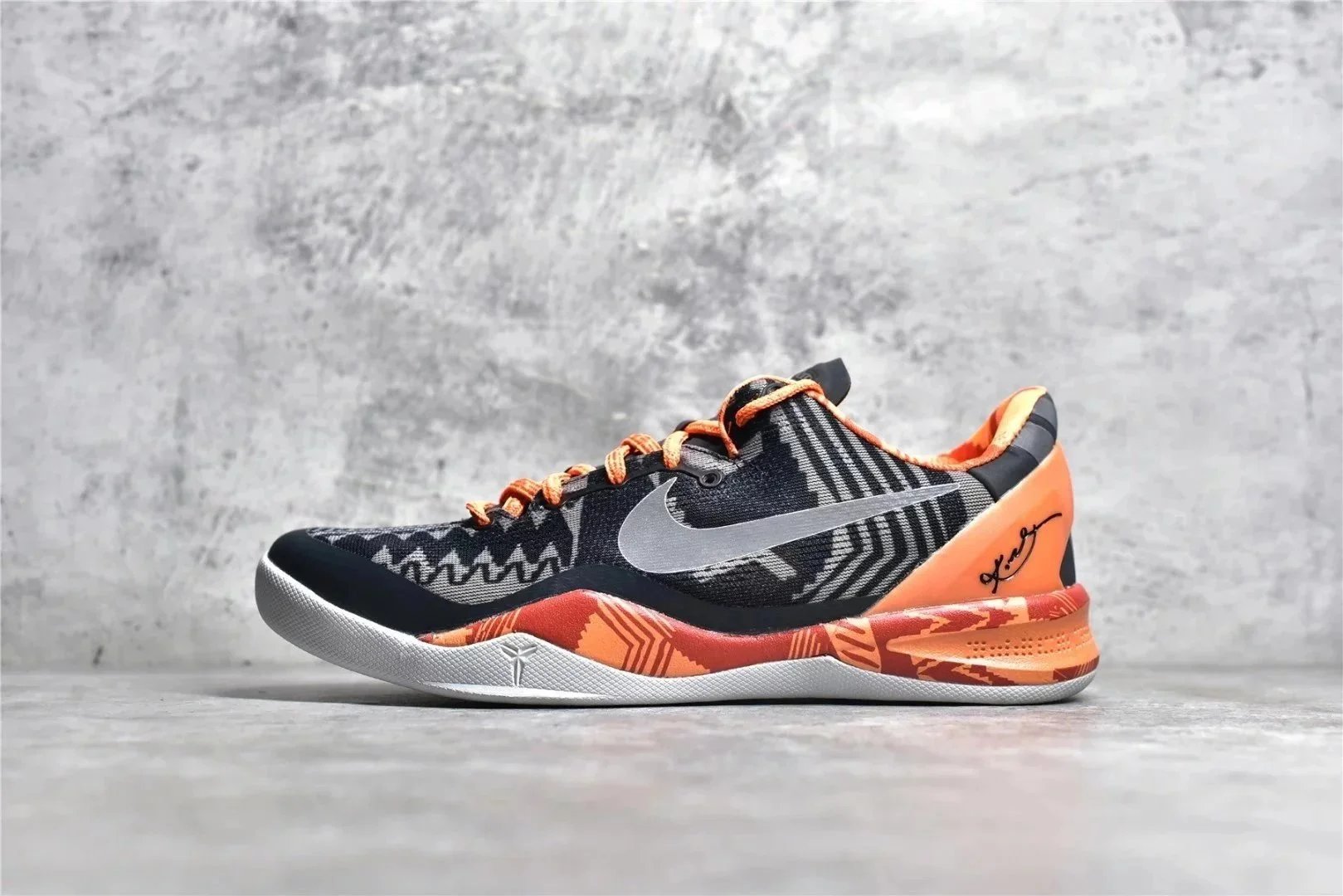 Kobe 8 Black Month 583112-001