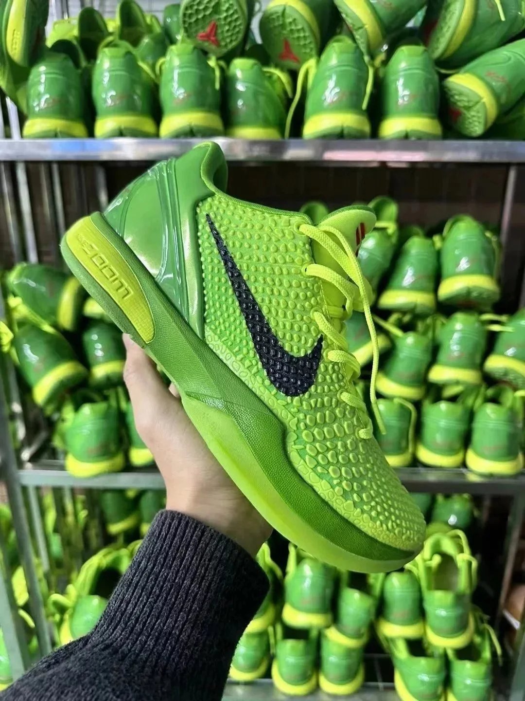 Kobe 6 Green Hornet CW2190-300