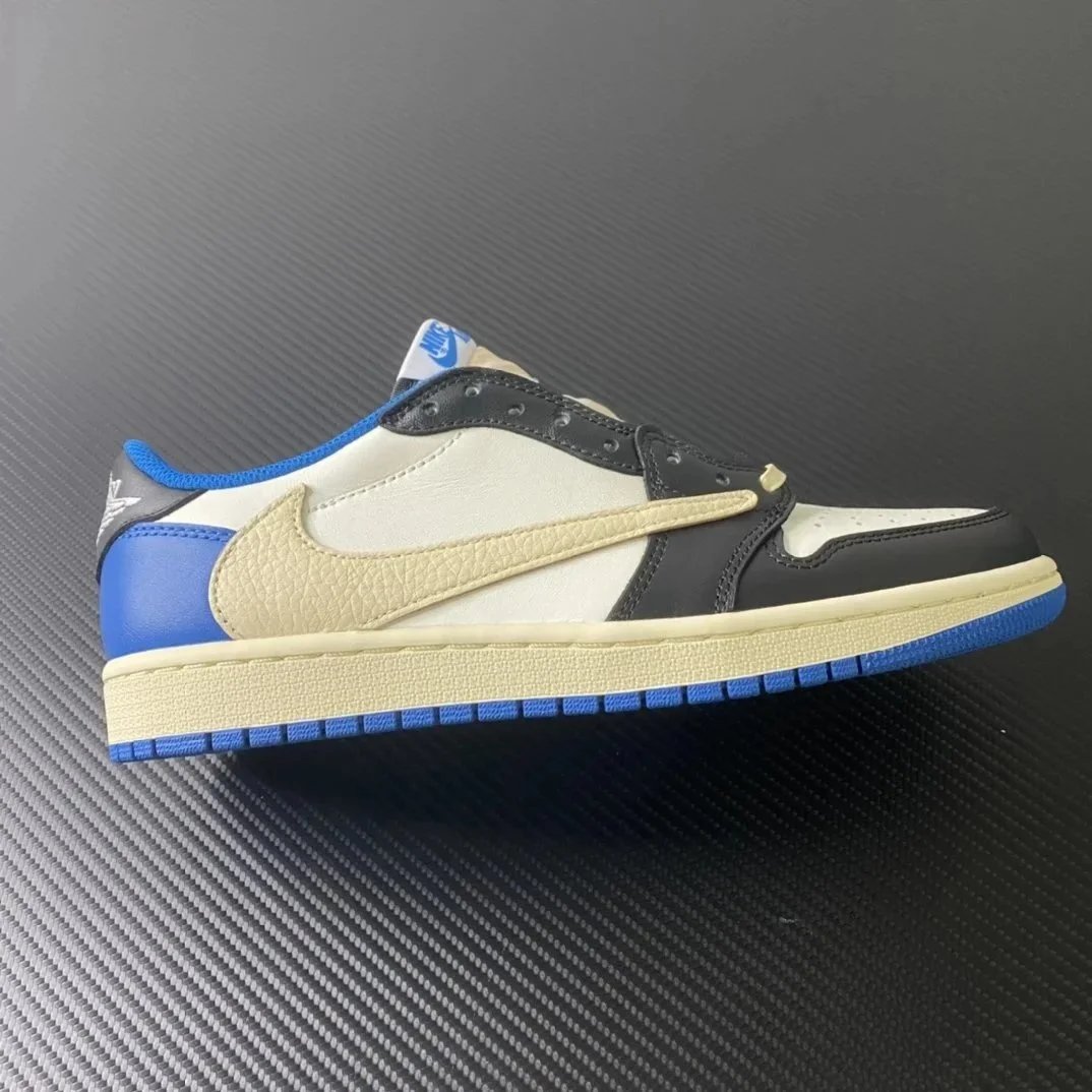 AJ1 Lightning Hook Low Help DM7866-140