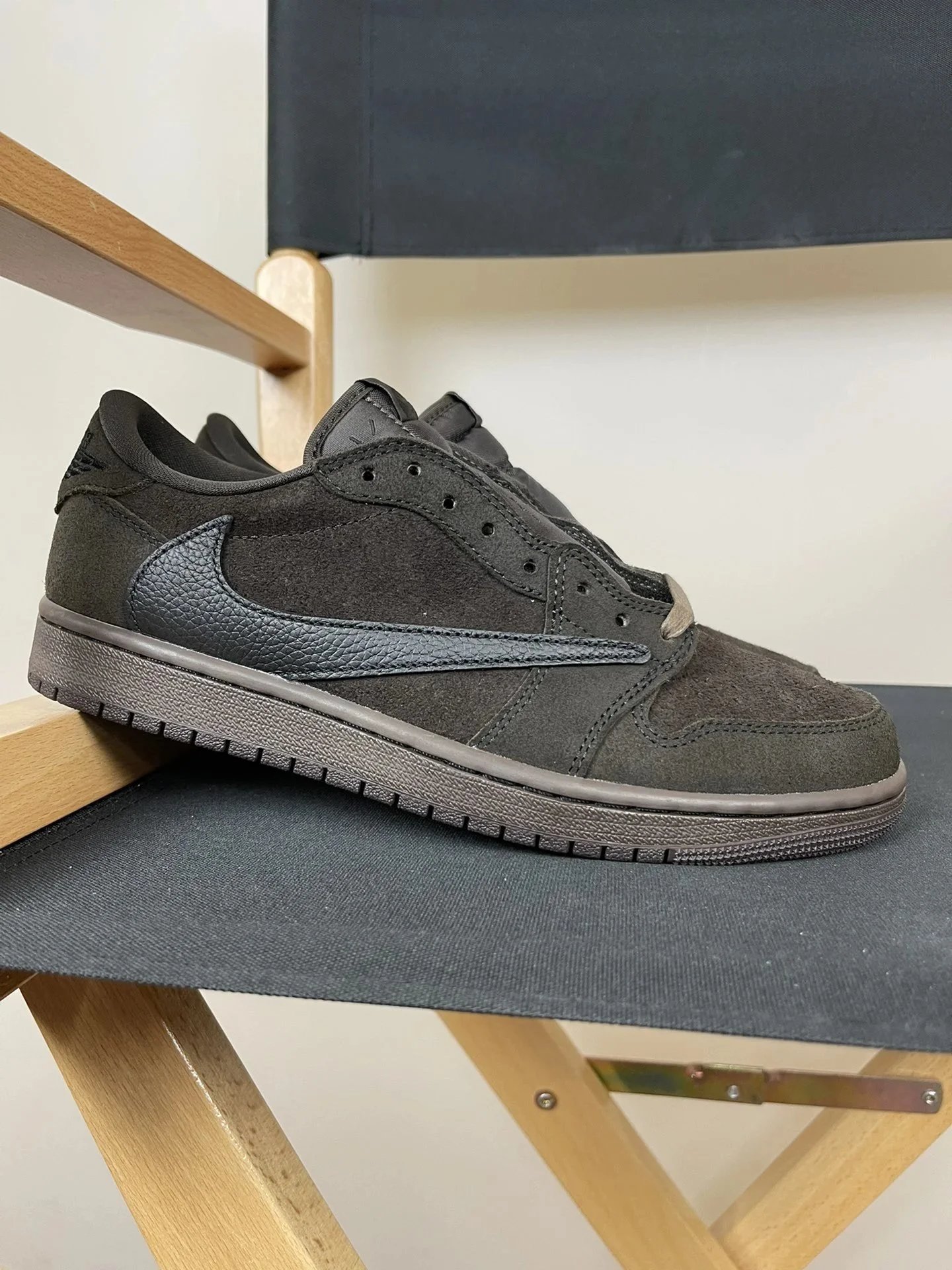 AJ1 Hook Black Brown DM7866-202