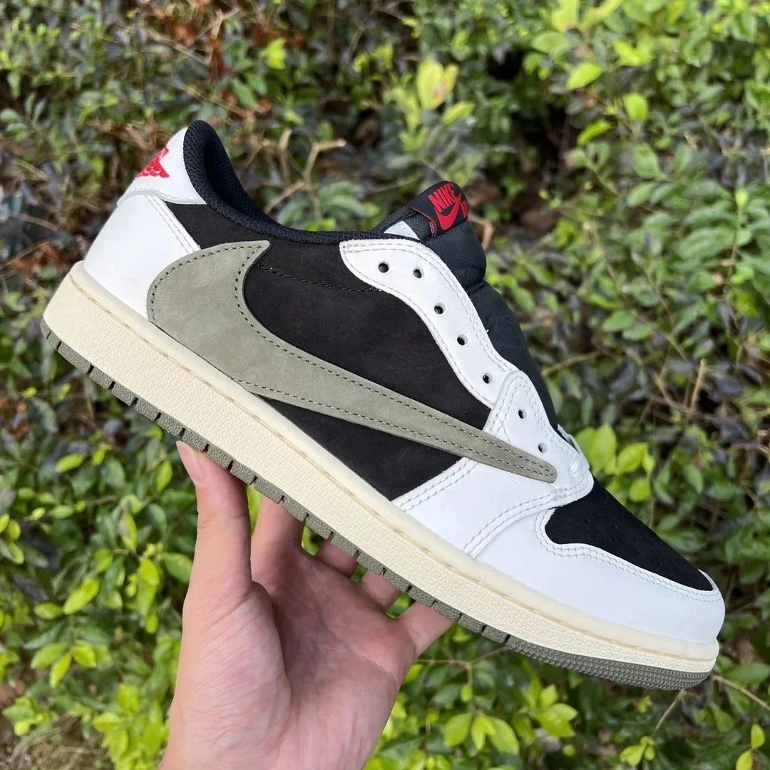 AJ1 white green hook low top 5.0 DZ4137-106