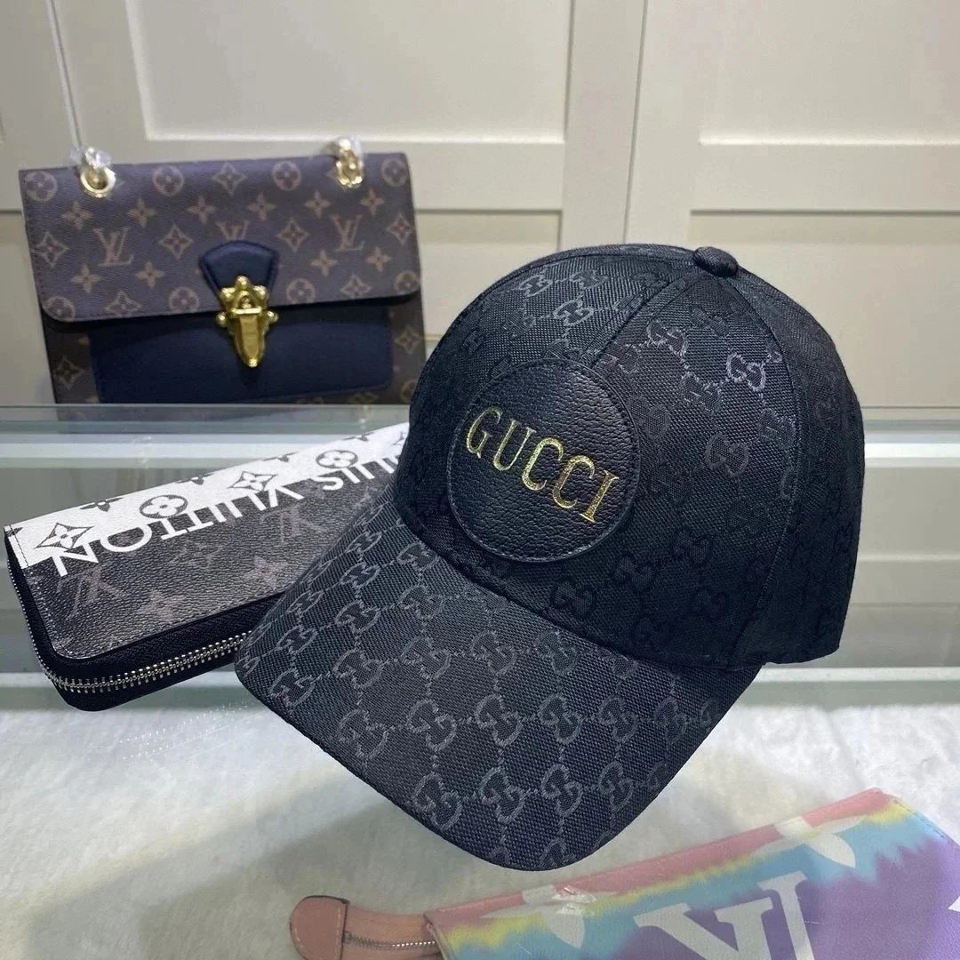 Gucci Hats Logo-print baseball cap — 21