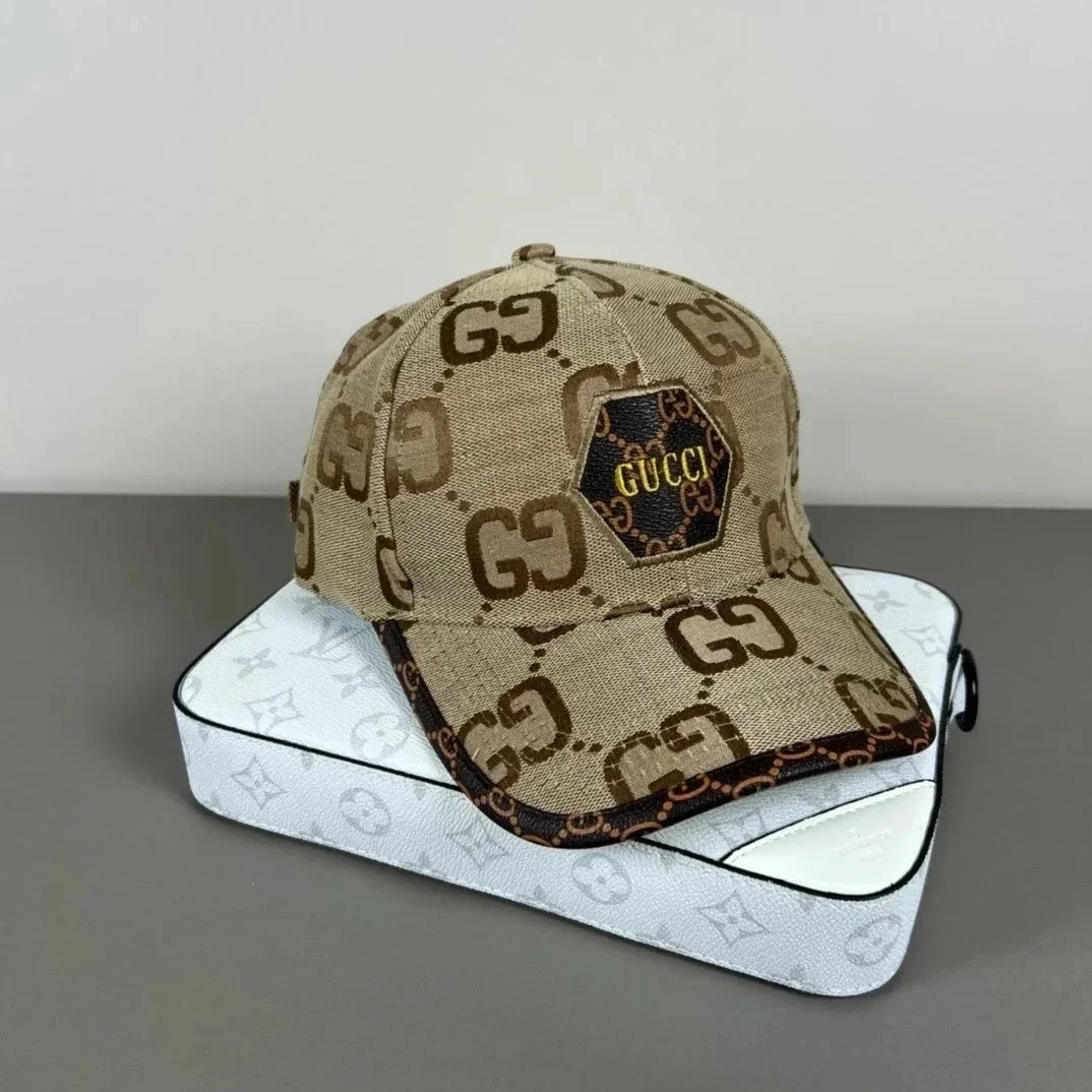 Gucci Hats Logo-print baseball cap — 39