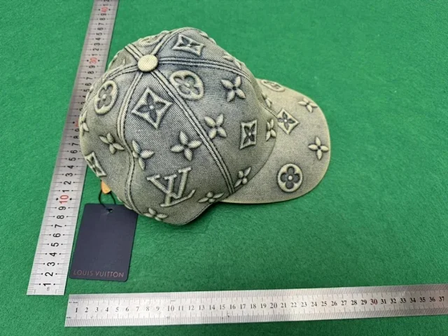 Louis Vuitton Hats Monogram Baseball Cap product detail image 1