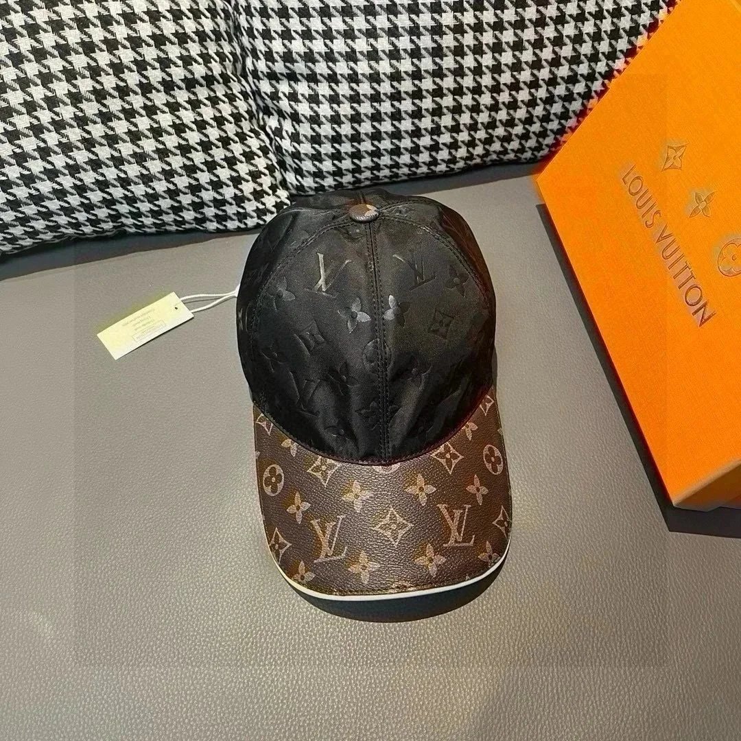 Louis Vuitton Hats Monogram baseball cap — 36