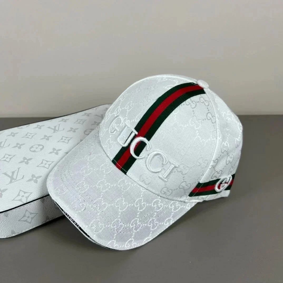 Gucci Hats Logo-print baseball cap — 36