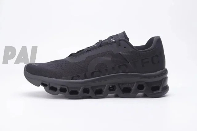 On Sneakers Cloudmonster 1 product detail image 12
