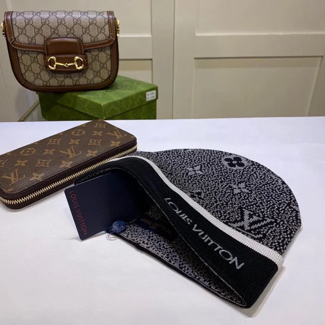 Louis Vuitton Hats Monogram Baseball Cap product detail image 12